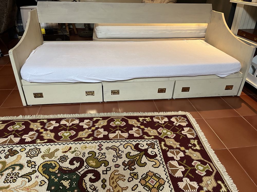 Cama de solteiro com colchao e 3 gavetas