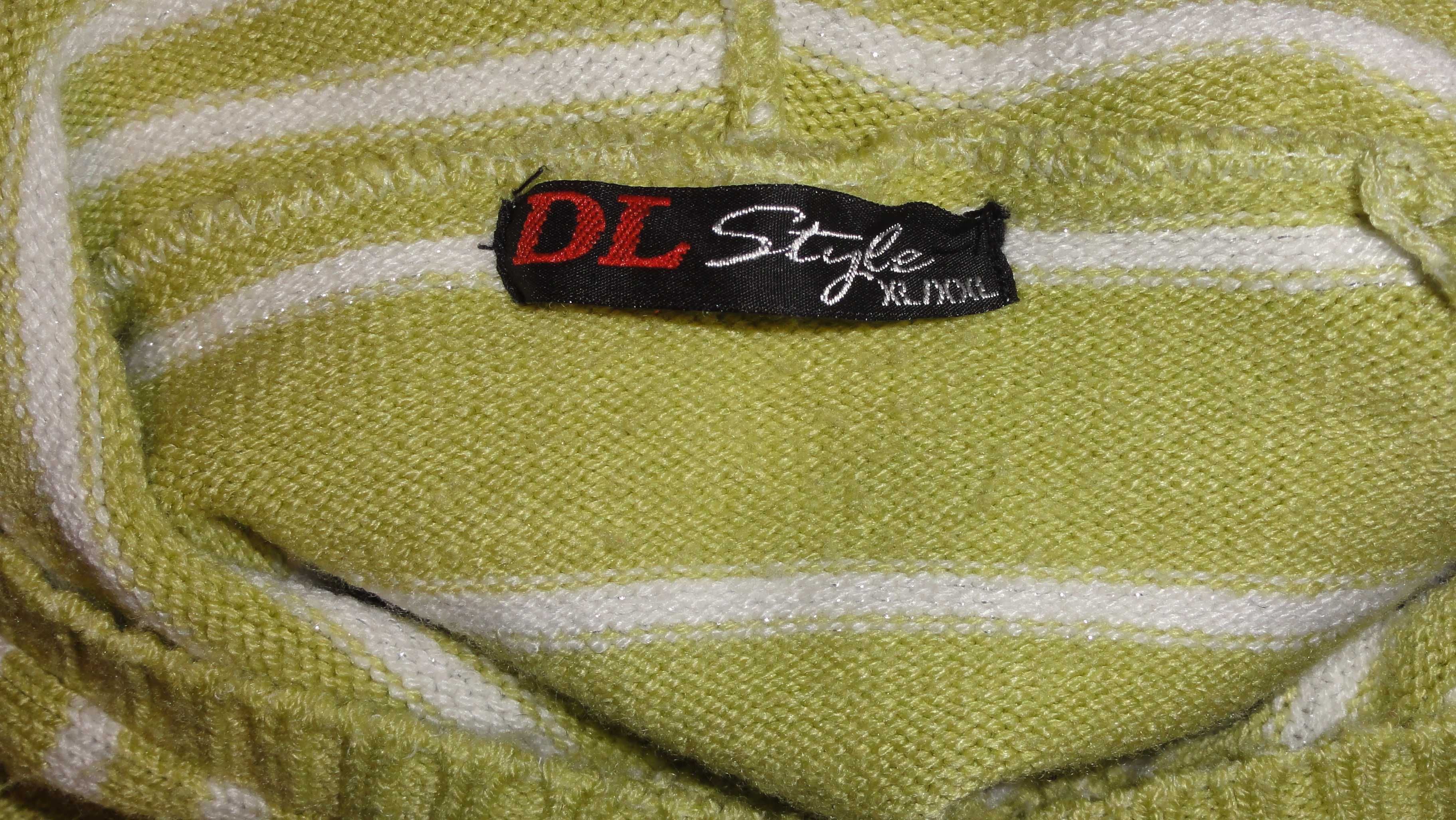 Sweter z kapturem w biało - zielone pasy. Roz. S. DL Style. Tanio.