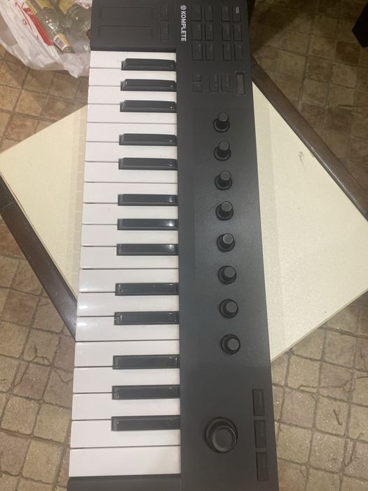 Komplete kontrol m32