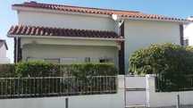 Moradia Isolada e Bifamiliar com 2 pisos e com piscina T3 +T3