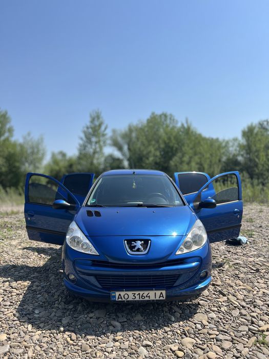 Продам  Пежо 206+