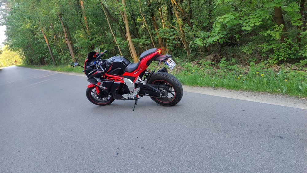 Barton Blade R 125
