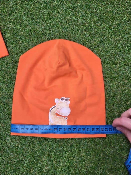 Шапочки (шапка) для дівчинки в ідеальному стані