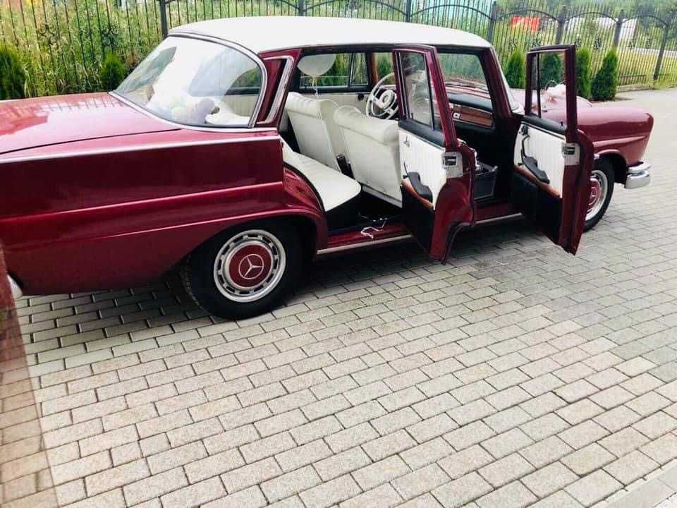 Mercedes W111S do Ślubu