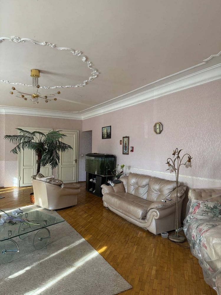 В продаже ДОМ новокодацкий район ( под любой вид деятельности )