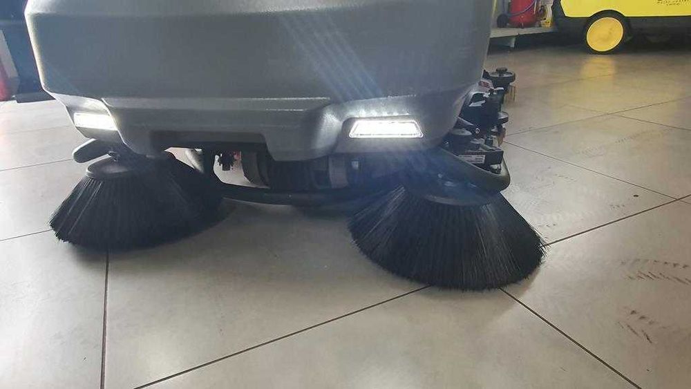 Szorowarka Zamiatarka KARCHER B200 R Dose SB Serwis GWARANCJA 2019r.