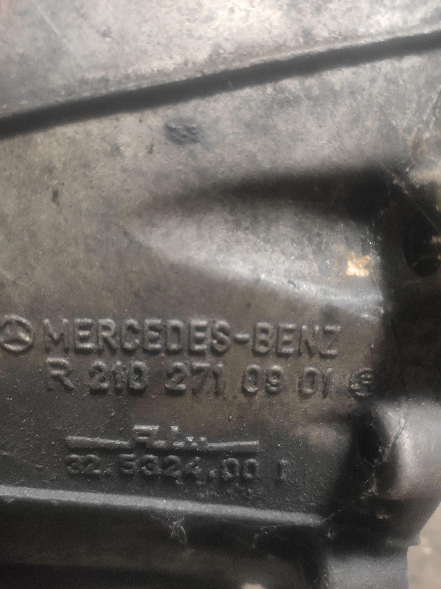 Коробка АКПП W210 Mercedes (2102707500)