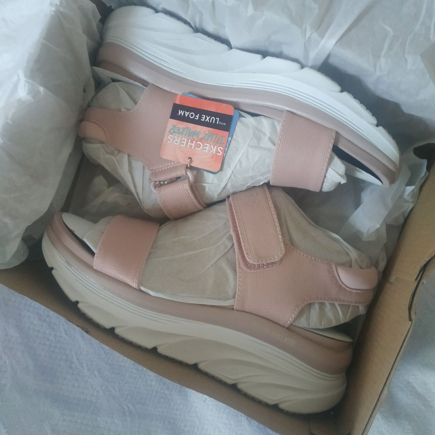 Skechers D'lux Walker Luxe foam босоножки-сандалии пудра р.39 26см new