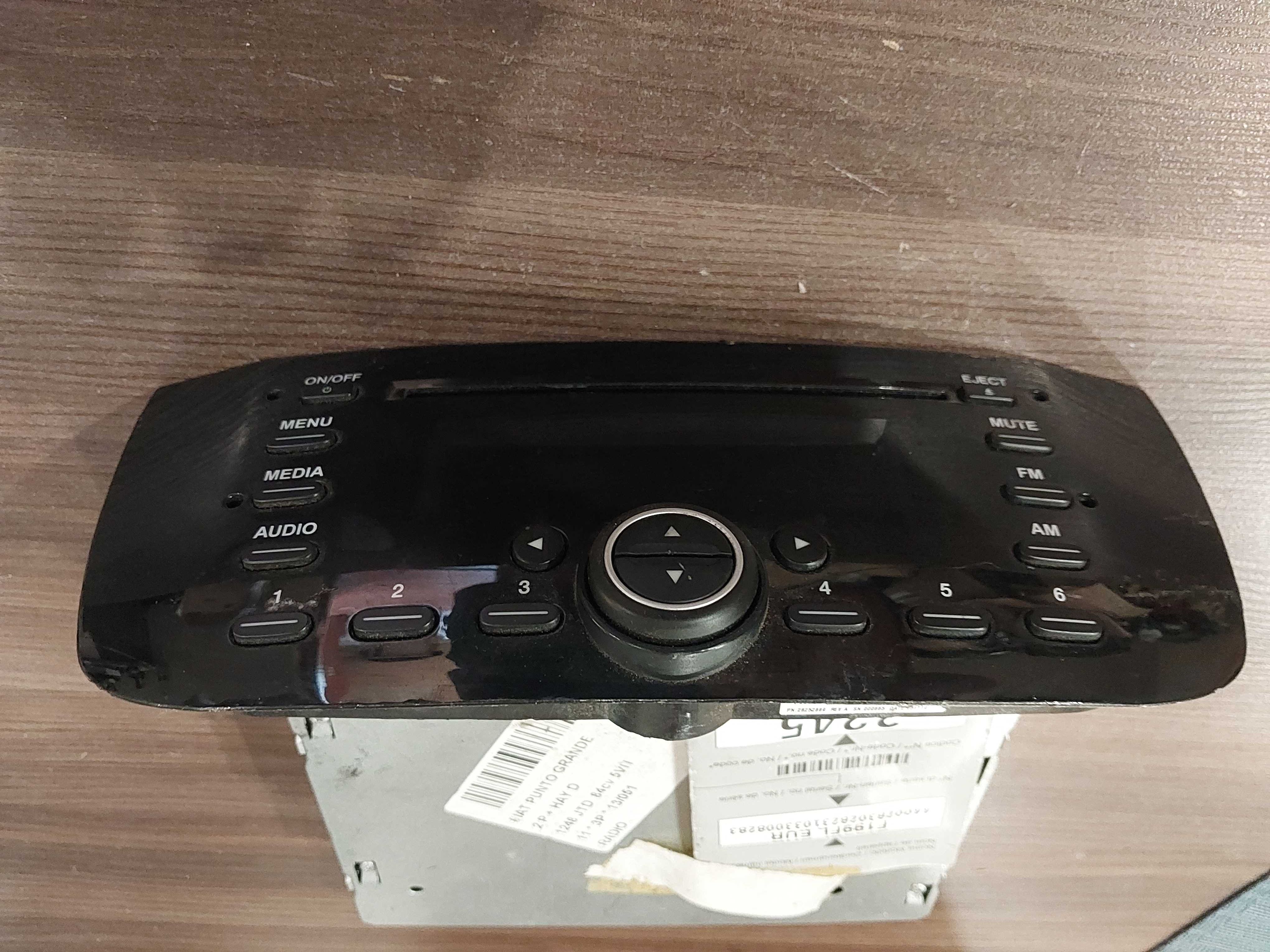 Radio fiat punto 735--535--4400