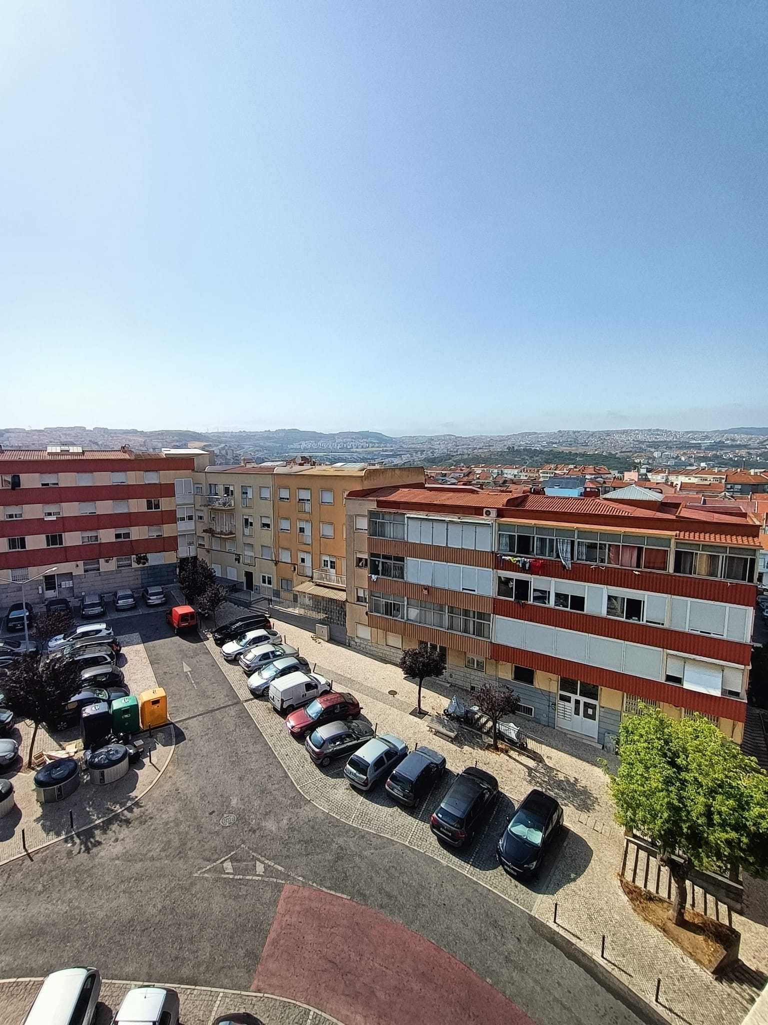 Apartamento T2 em prédio com elevador