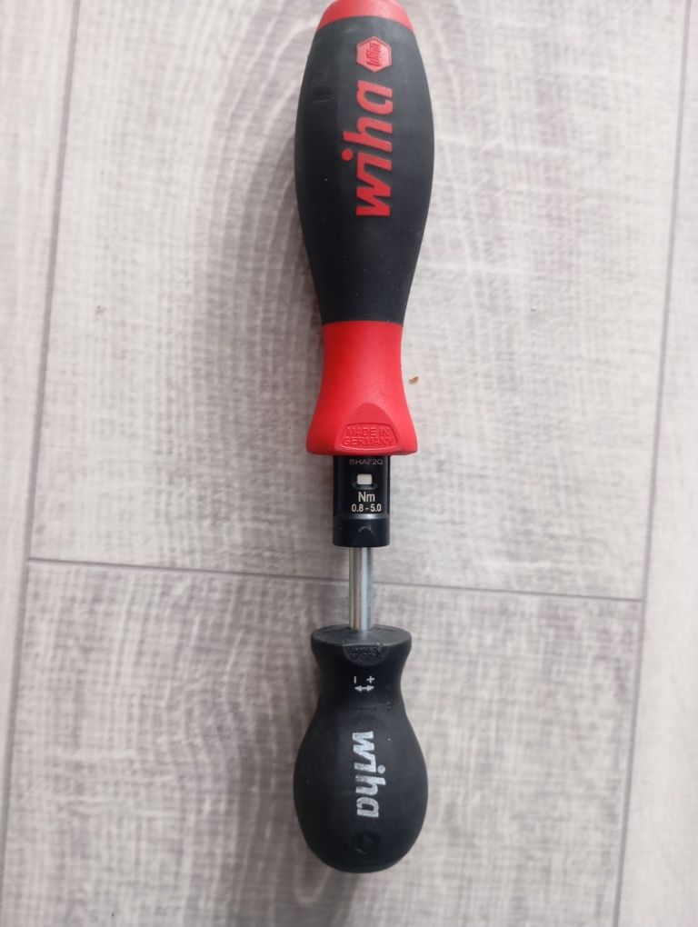 Wkrętak dynamometryczny TorqueFix 5,5 Nm 4 mm Wiha