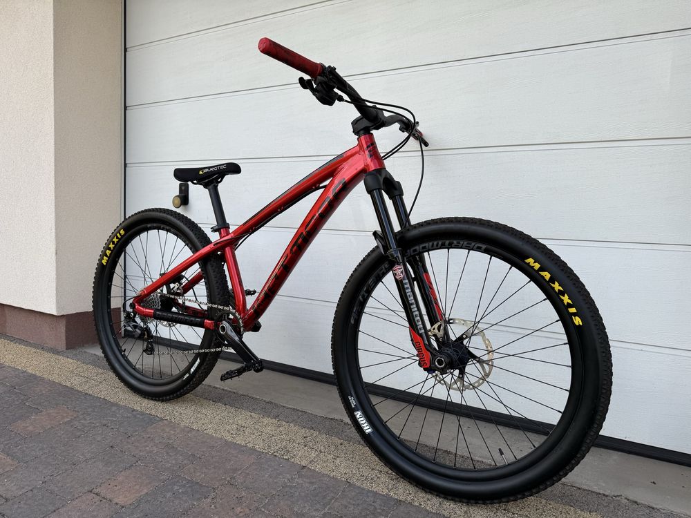 Dartmoor Hornet 2022 Red Devil (Maxxis, Deore XT