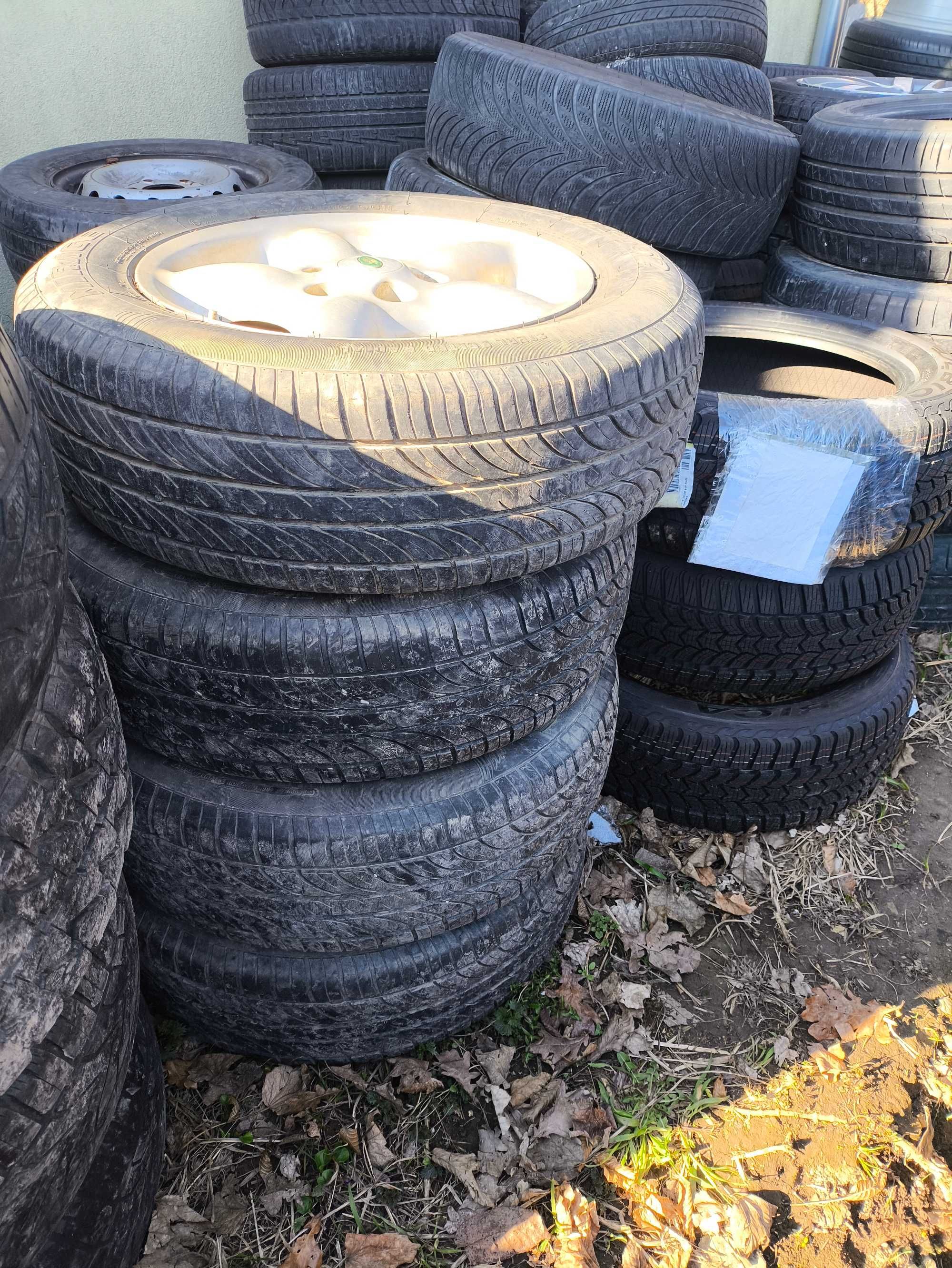 Oryginalne Felgi 6*139,7 z oponąmi 205/65/16"  M+S