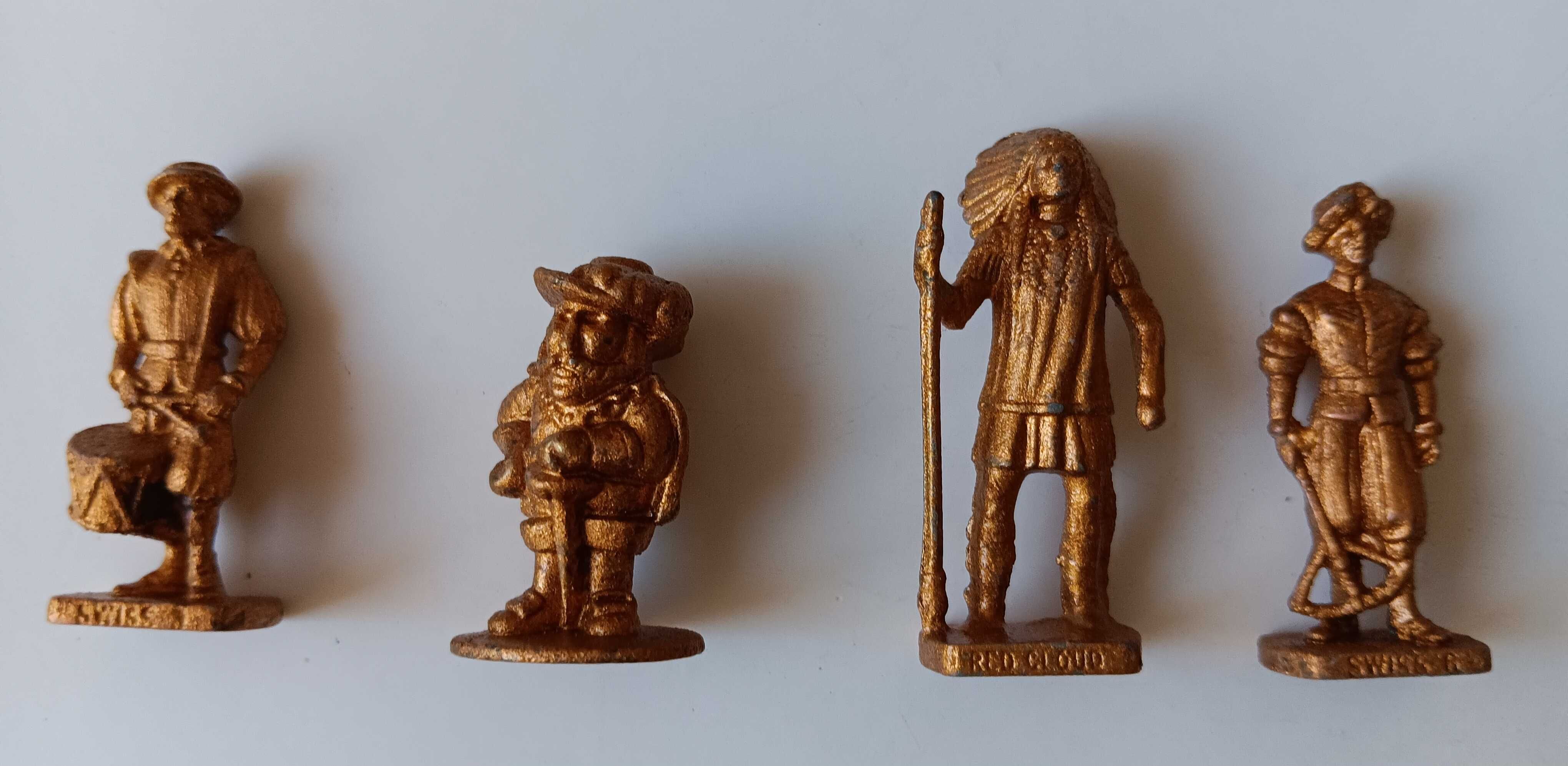 Bonecos Miniatura em Chumbo