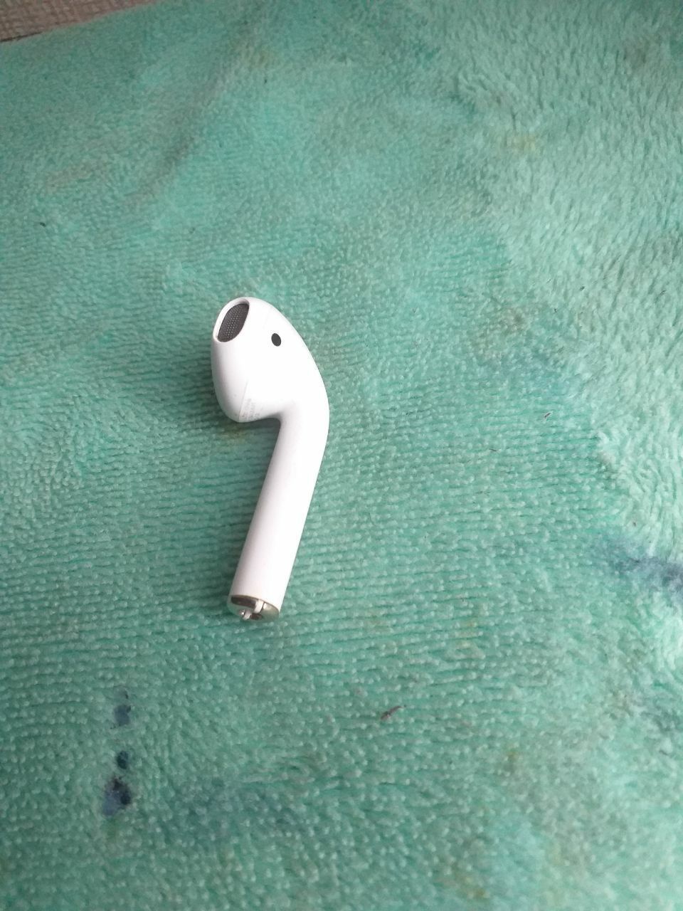 Левый наушник Airpods 2 поколнние
