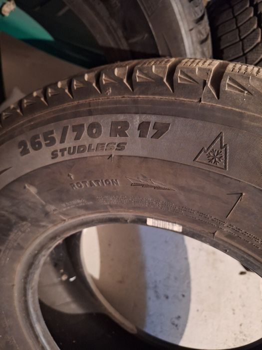 Шини зимові нові 265/70/R17