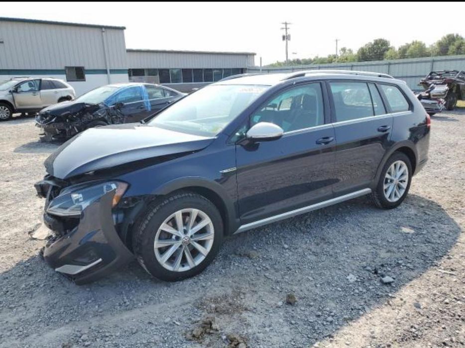 Разборка Volkswagen Golf Alltrack АКПП дверь двигатель