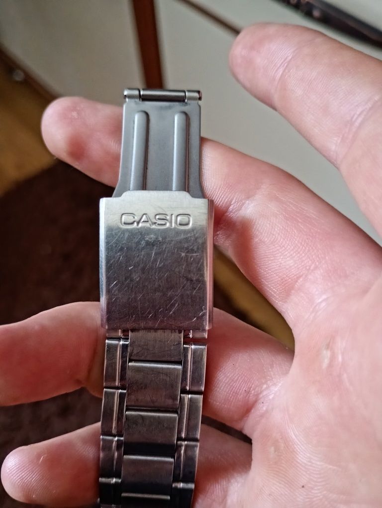 Часи Casio в хорошому стані
