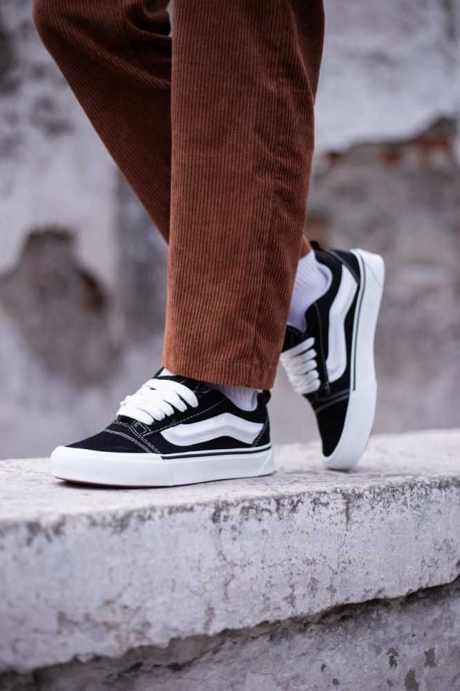 Женские кеды  Vans KNU Skool Black White