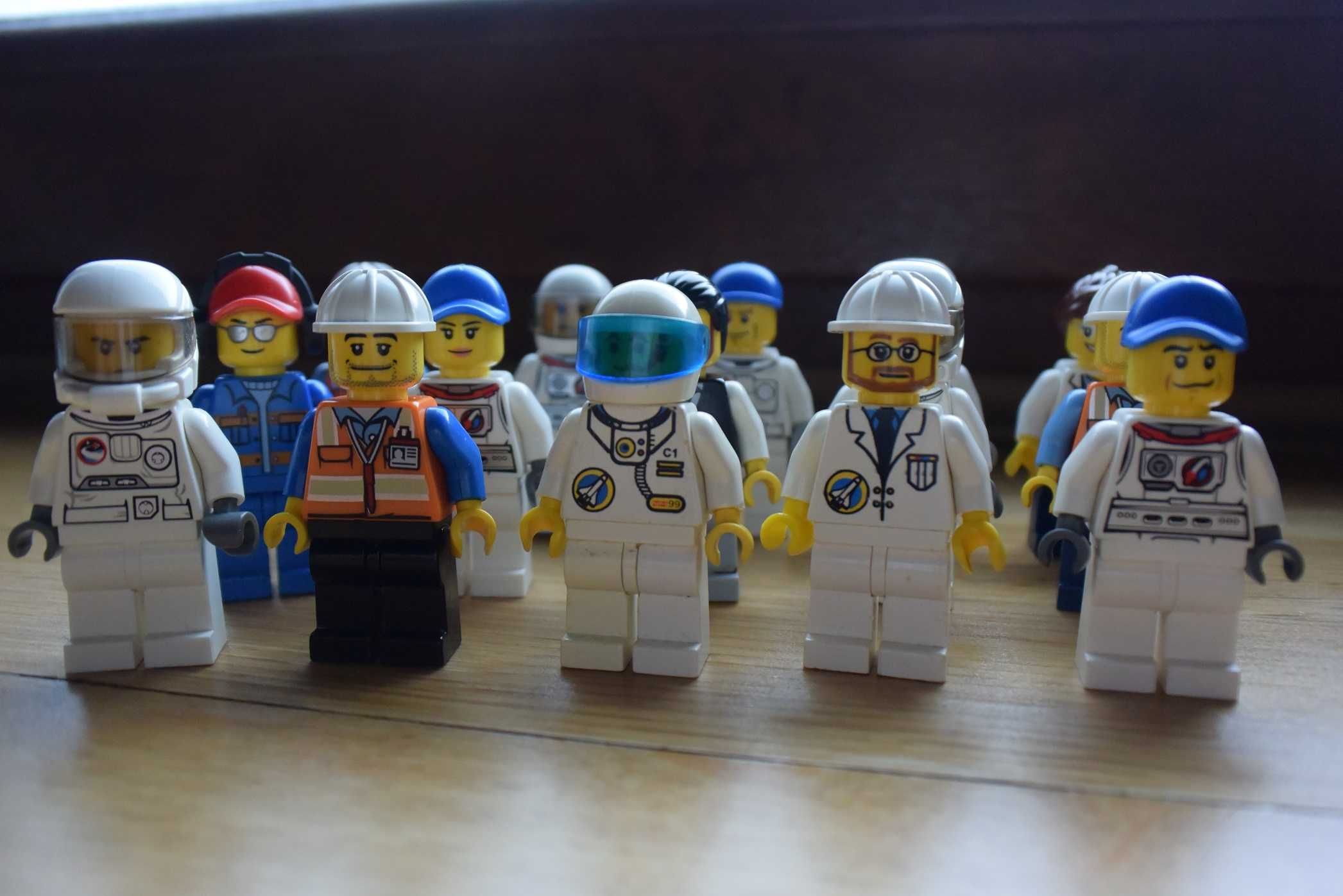 LEGO Space Kosmos Port Oryginalna Figurka Minifigures Unikat Łódź