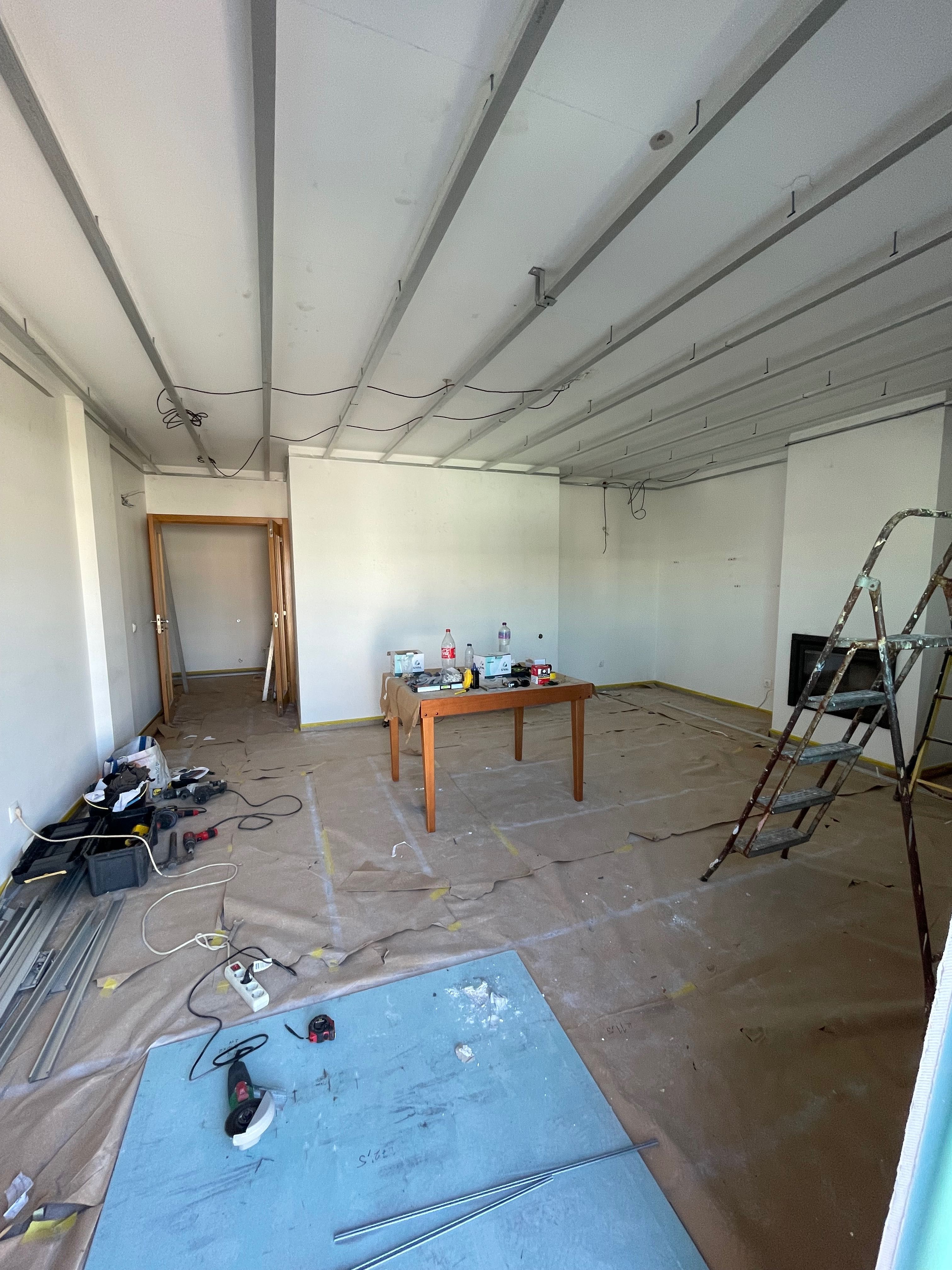 Tetos falsos / Pintura / remodelações