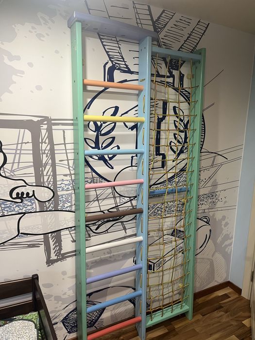 Дитяча шведська стінка