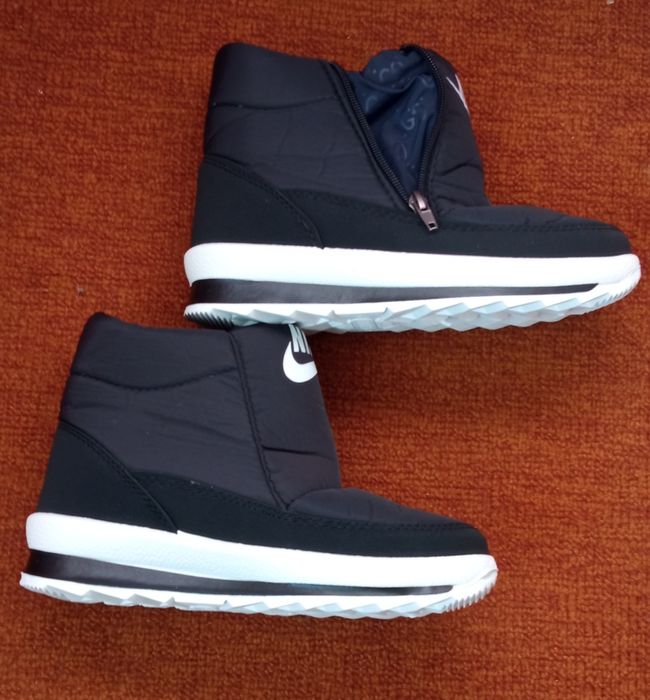 Дутики, напівчобітки, ботинки