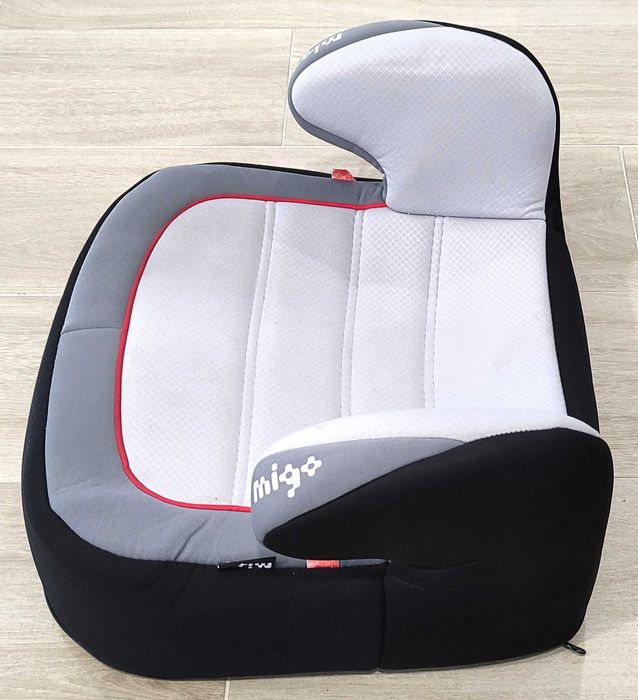 Assento/Banco Automóvel para Criança com peso entre os 15Kg e os 36Kg