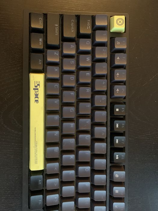 Klawiatura Onikuma Gaming G38, uszkodzona
