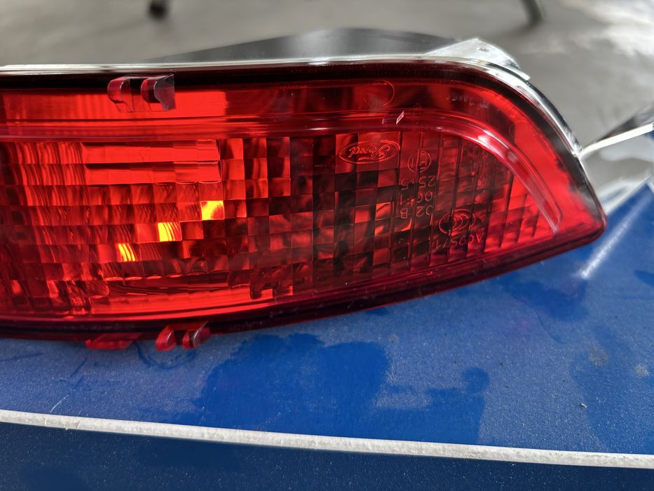 Farolim nevoeiro ford fiesta