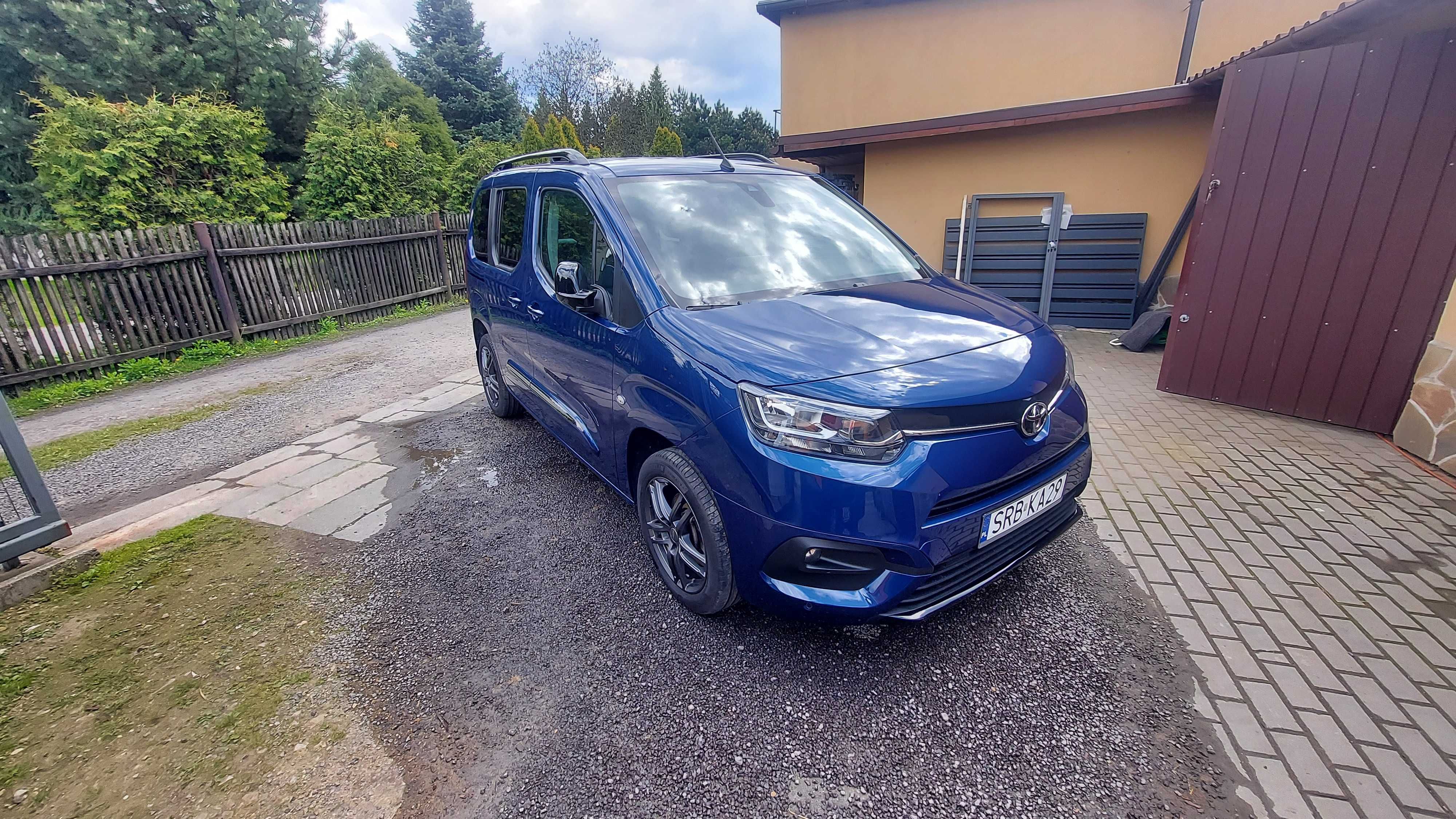 TOYOTA PROACE CITY VERSO FAMILY 1.5D 7 osobowy kamera 360