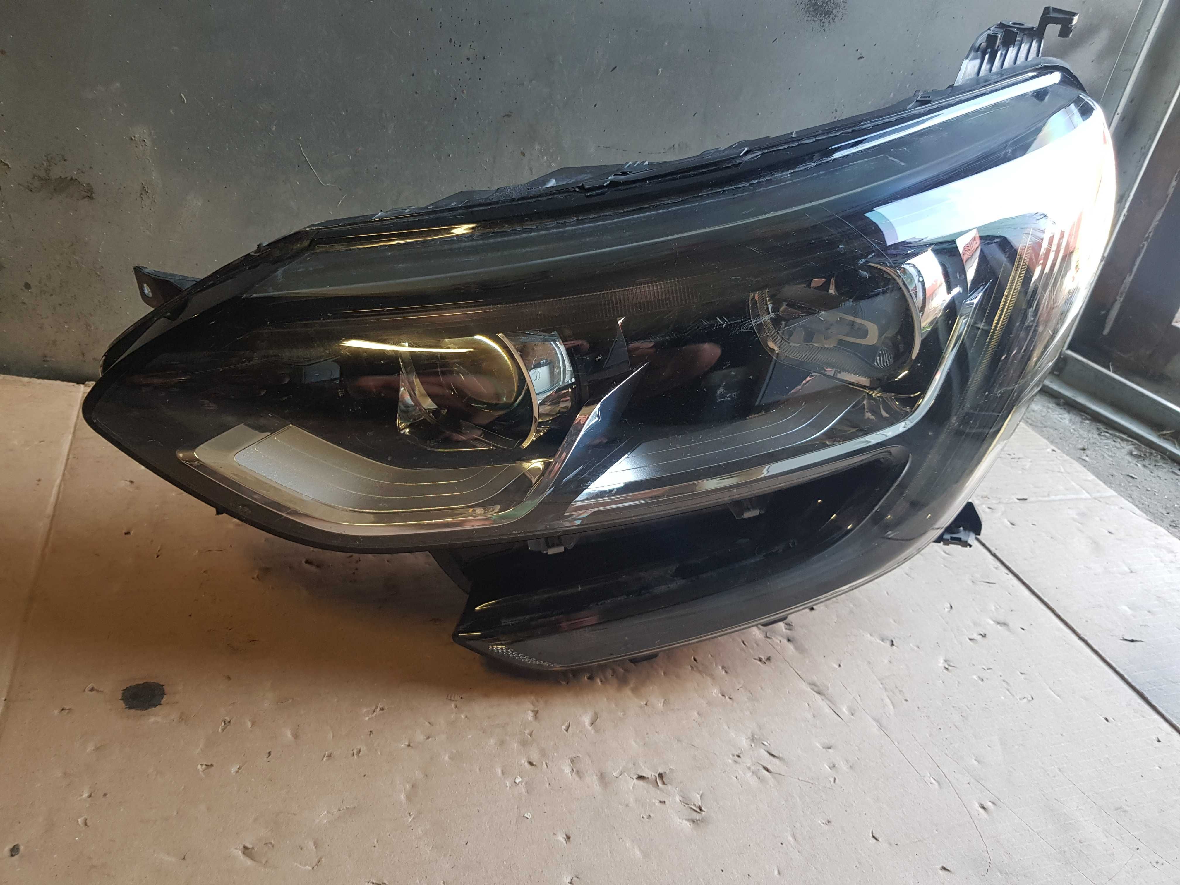 lampa przód Renault Megane 4 pełny led