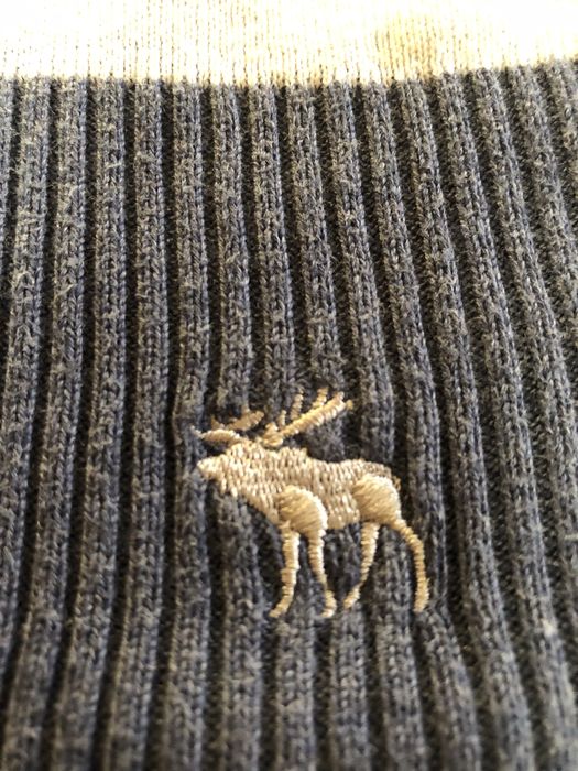 Sweter w paski szaro-niebieski