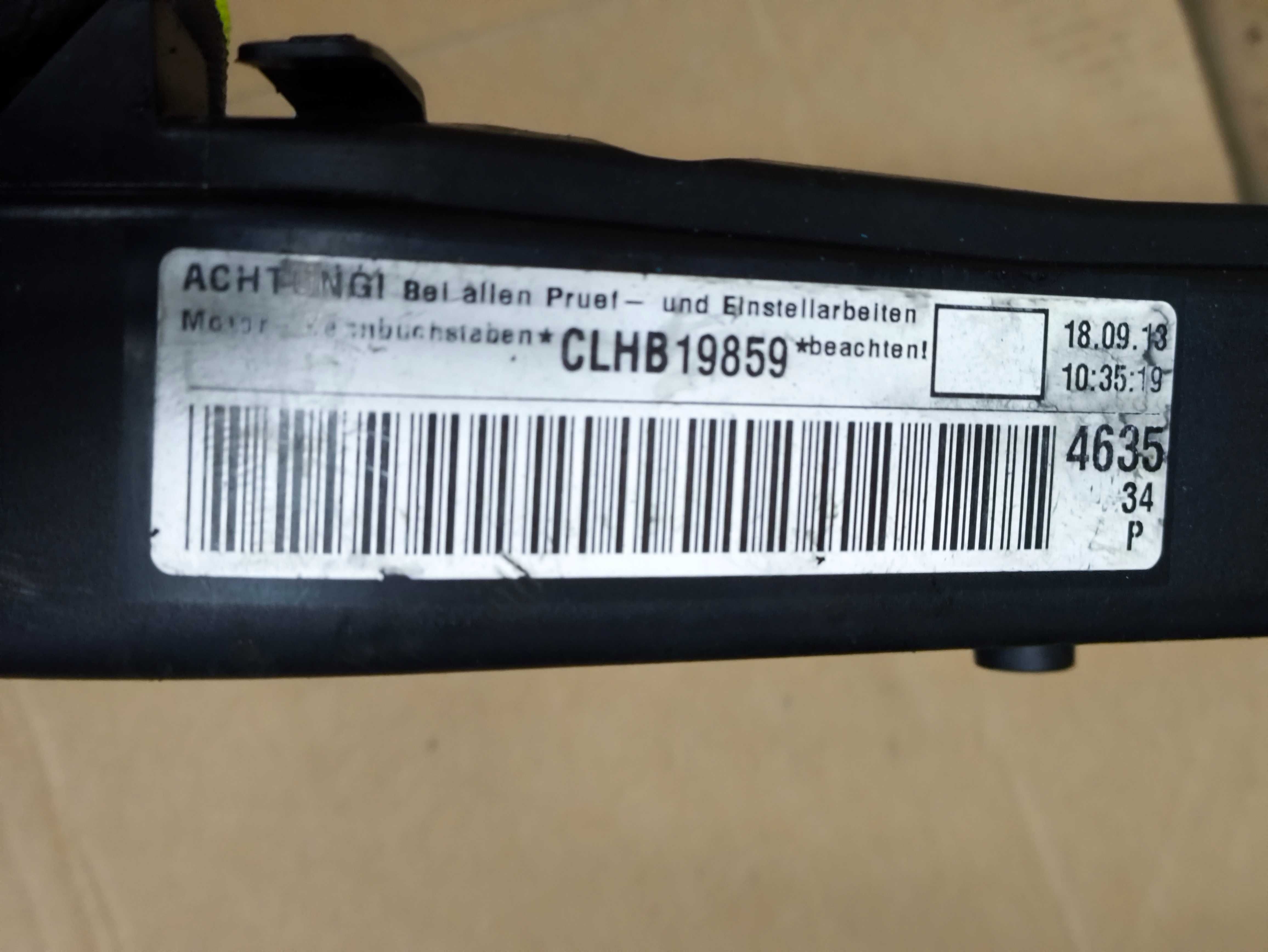 Osłona obudowa rozrządu VW Golf VII B8 1.6 TDI 04L109107E Siedlce