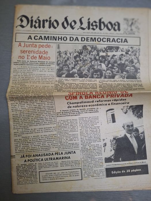 Jornais altura 25 abril de 1974