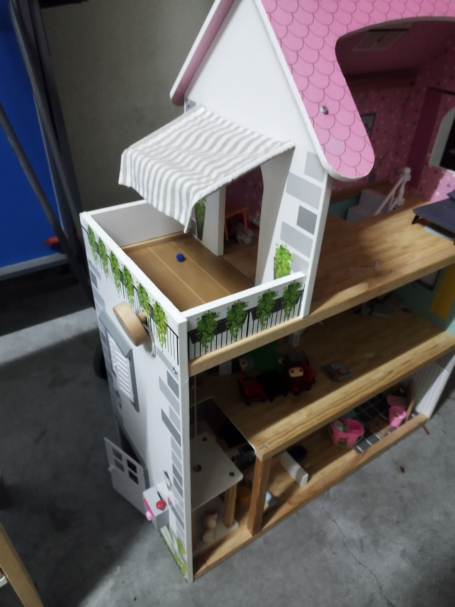 Casa de bonecas ou bonecos