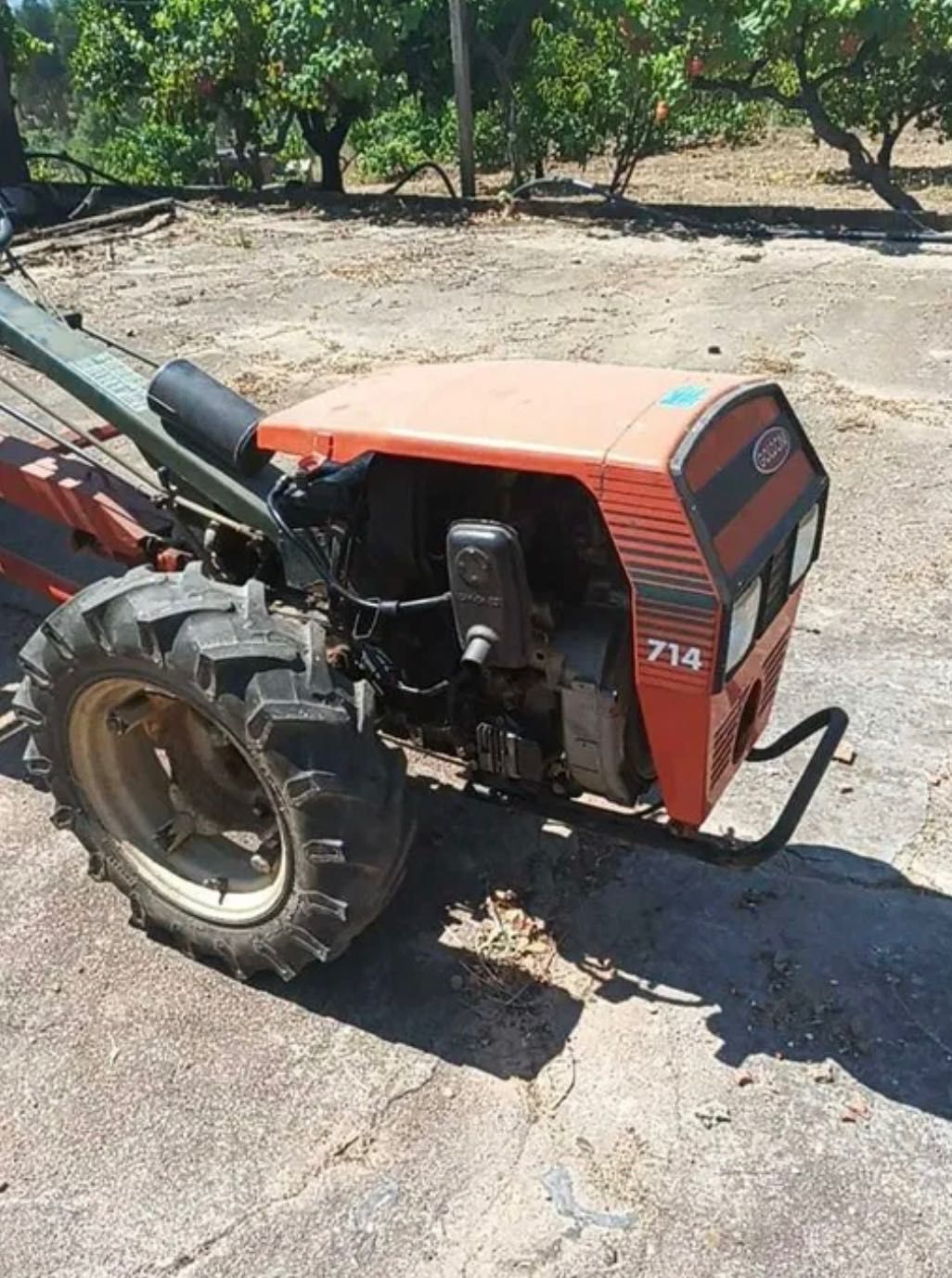 Motocultivador/Tractor Articulado com Reboque