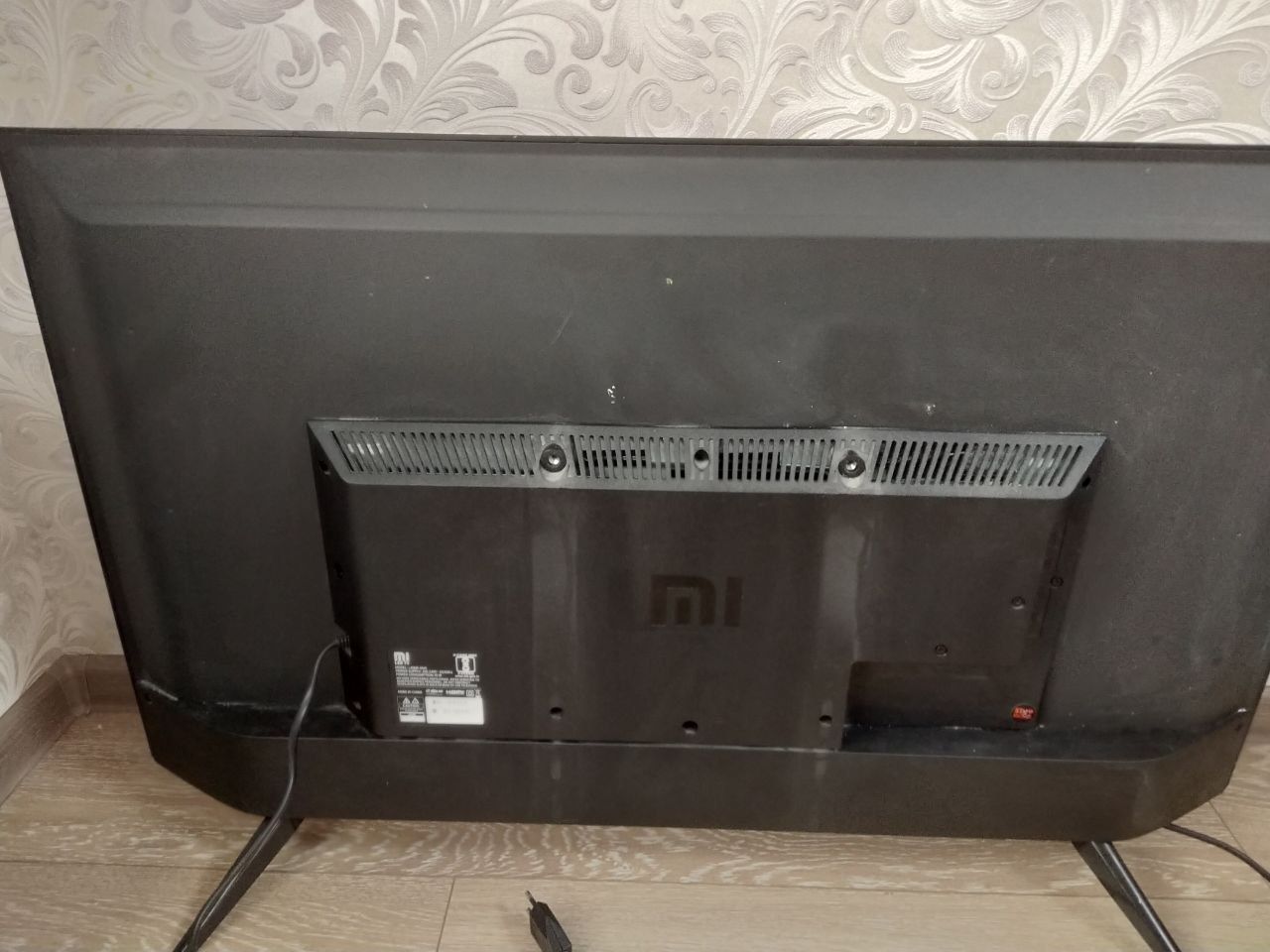 Продам тел Xiaomi Телевізор Xiaomi Mi TV 4A 40 (ELA4360IN) Black