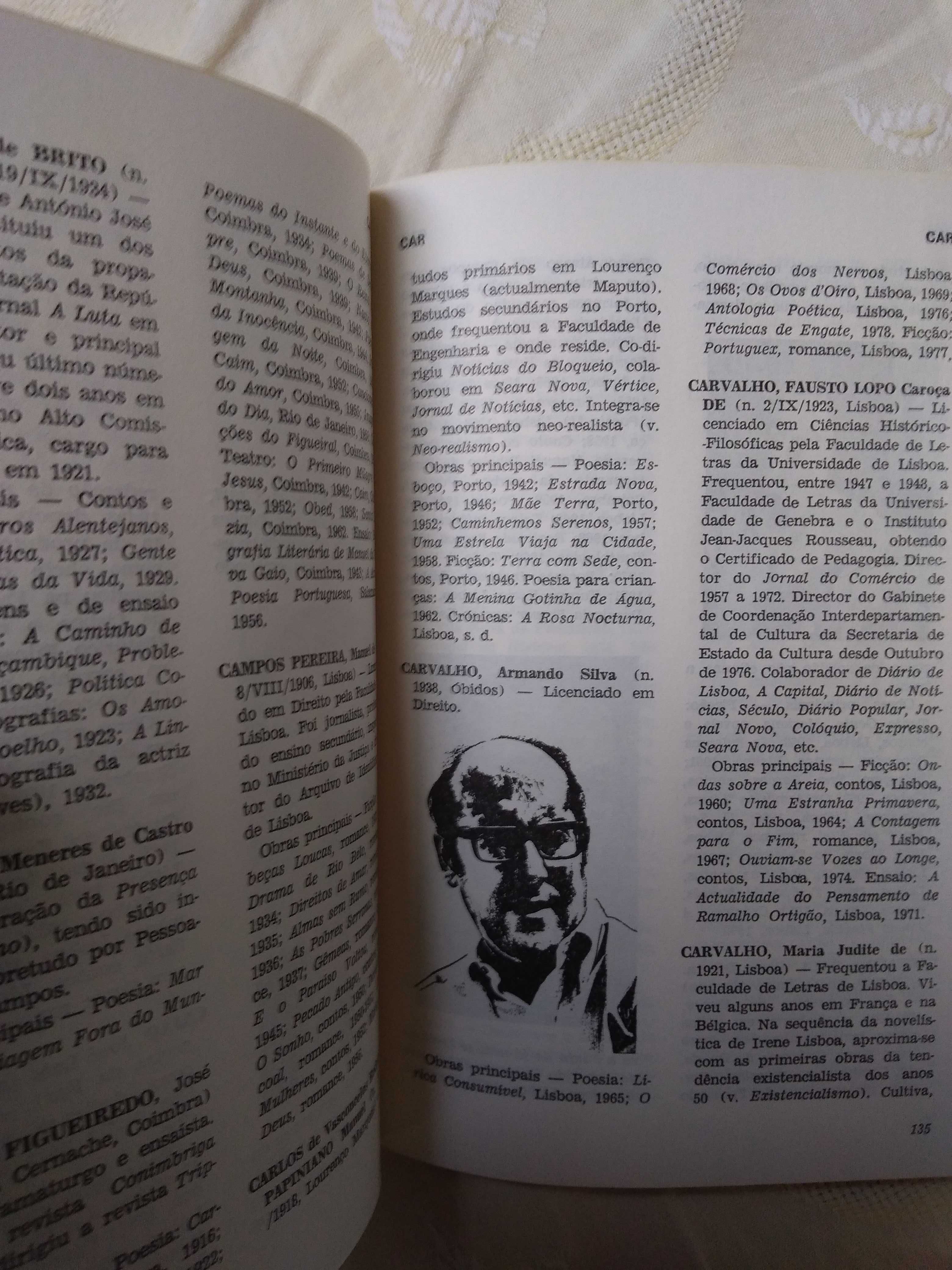 Quem é Quem na Literatura Portuguesa, Álvaro Manuel Machado