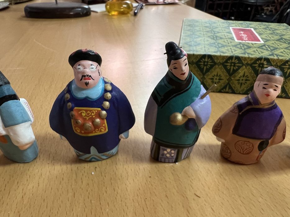 10 figuras chinesas pintadas mão