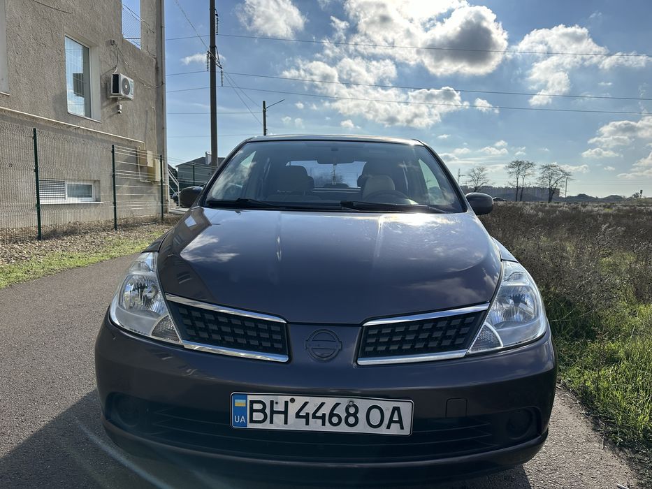 Nissan TIIDA 2008