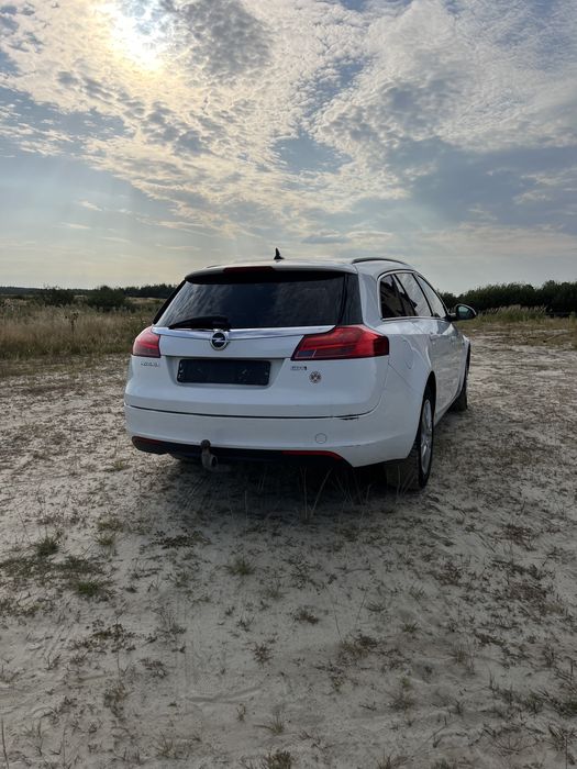 Авторозборка Opel Insignia Разборка Шрот  Двигун   Інсигнія Запчасти