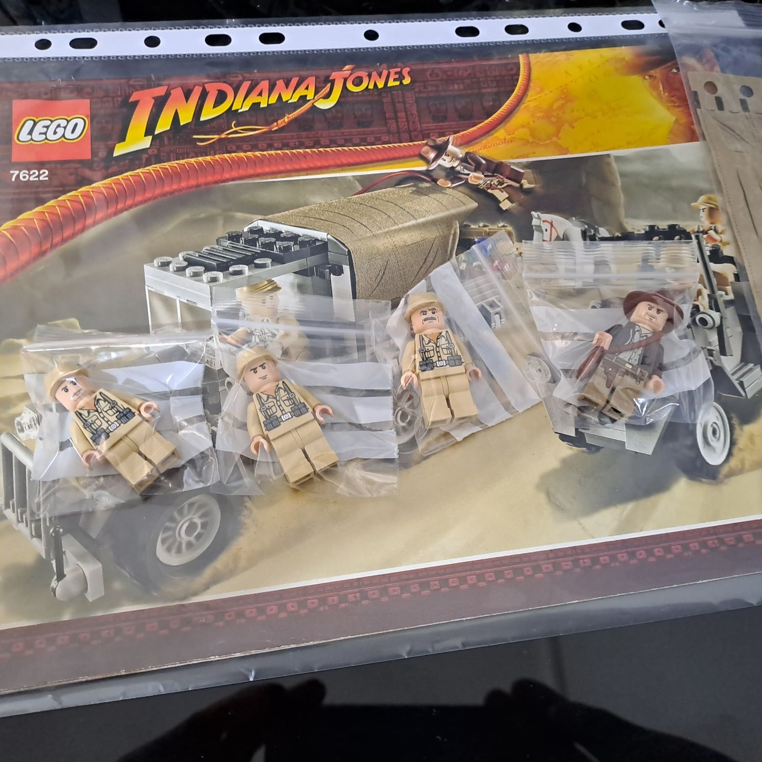 Lego Indiana Jones 7622 Race for the Stolen Treasure
