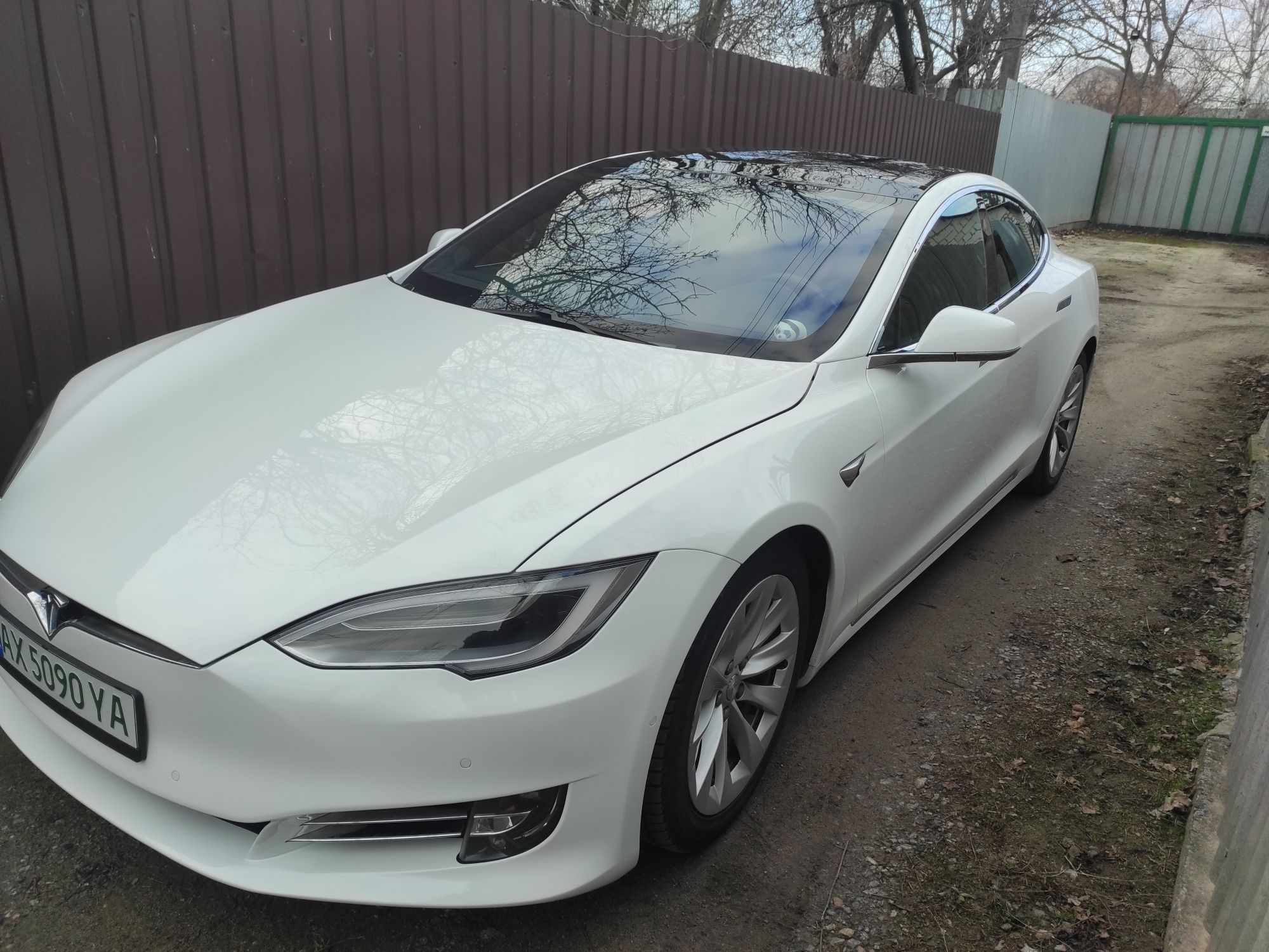 Продам Tesla model S 75D rest
