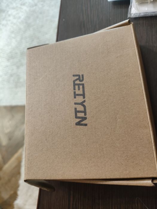 Портативна звукова карта Reiyin