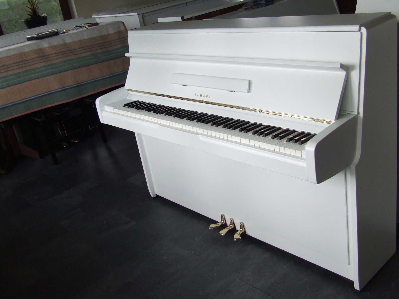 Pianino Yamaha mod M1, białe