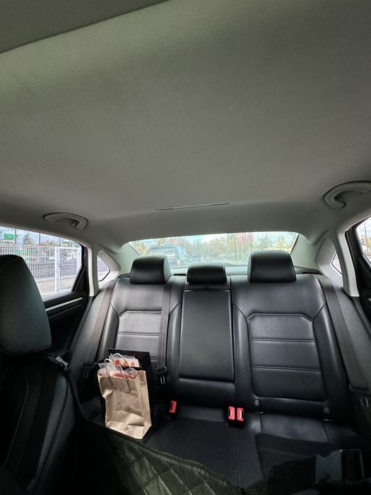 Volkswagen Passat B8 SE 2015 poky • 1.8 TSI • Автомат