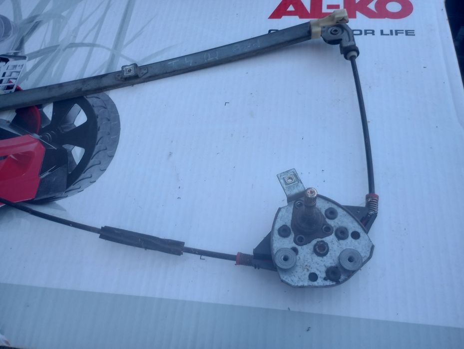VW Transporter T4 mechanizm szyby podnośnik lewy przód manualny