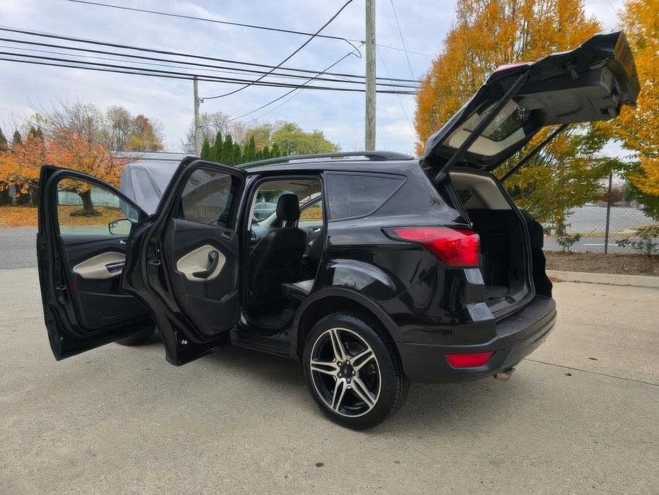 Ford Escape SEL      2019