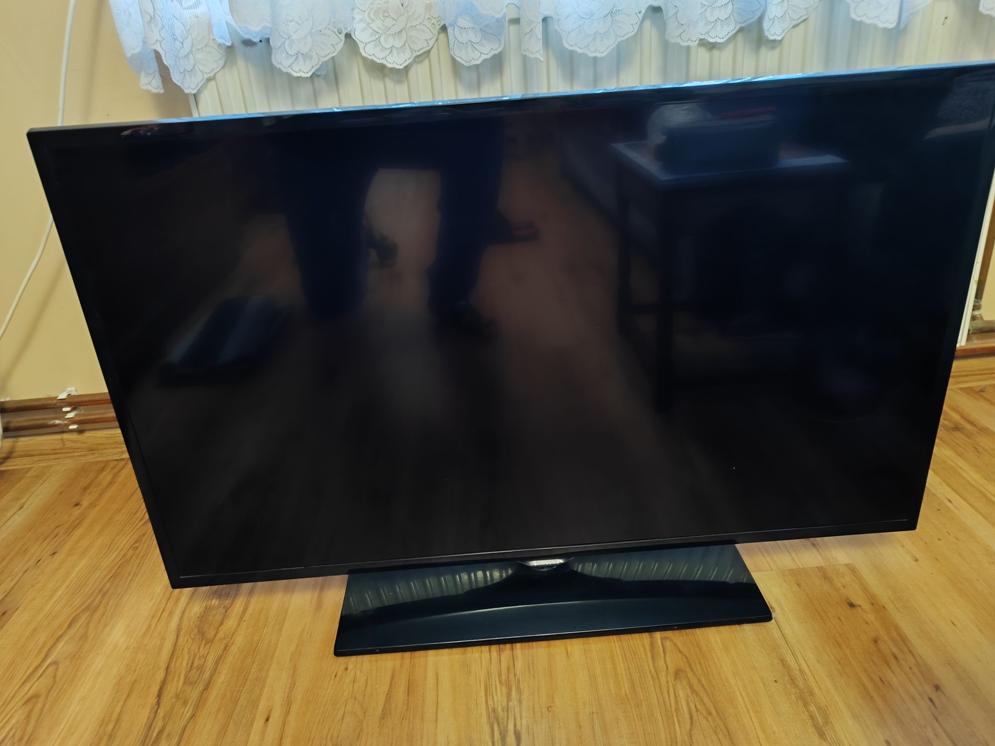 Telewizor Samsung LED Smart UE42F5300AWXZH że